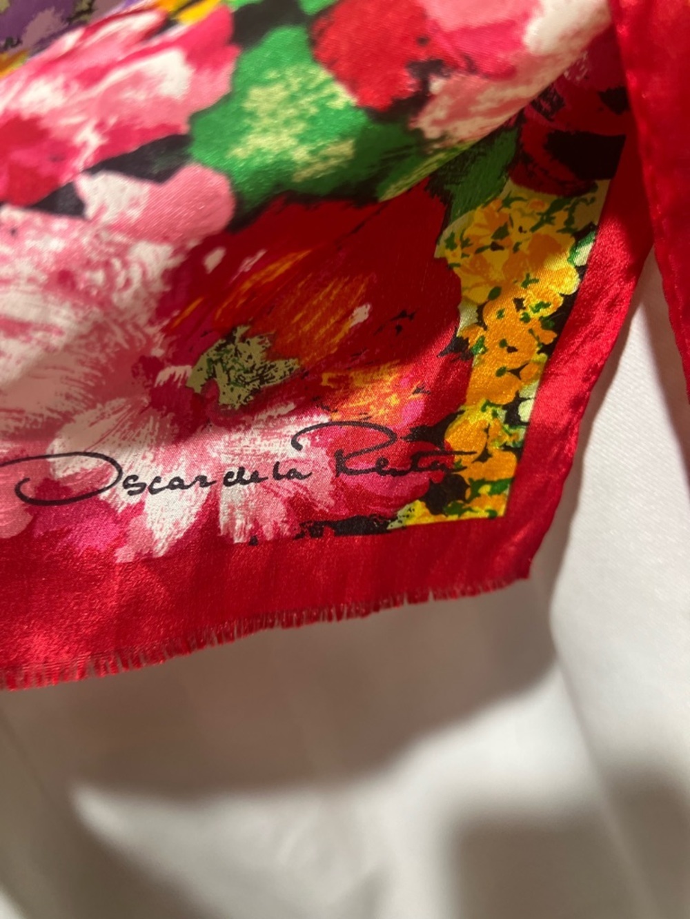 Oscar de la Renta 100% Silk Floral Scarf Red Yellow Purple Vibrant Garden Print - Picture 3 of 5